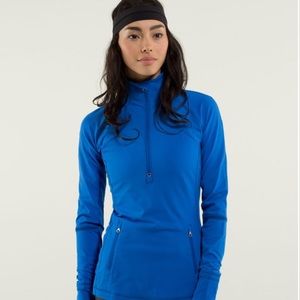 Race with grace run top, baroque blue